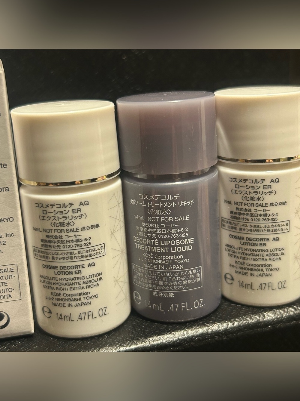 DECORTÉ AQ Absolute Brightening Emulsion + Liposome + Hydrating Lotion Set 9 Pc - Picture 9 of 10